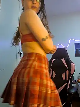 galaxiaa23 online show from October 5, 2025, 7:45 pm