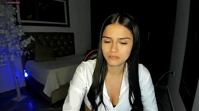 cloe fox online show from January 3, 2025, 4:00 am