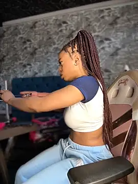 Melany Williams online show from October 21, 2025, 12:50 pm