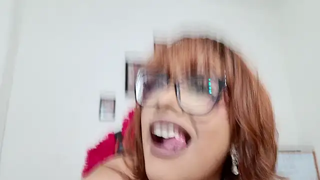 RoxaneEvans  online show from February 11, 2026, 5:07 pm