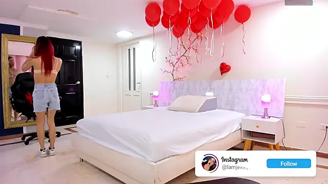 charolbruce 1 online show from May 30, 2026, 12:02 pm