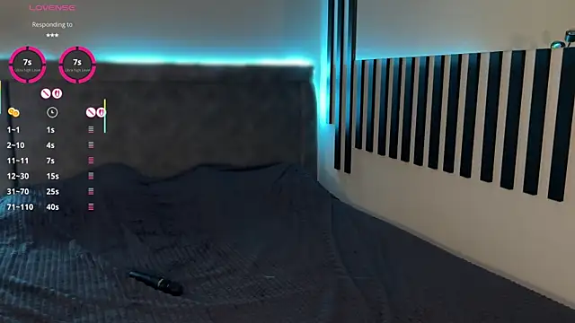 Li Amelie  online show from December 3, 2025, 3:21 pm