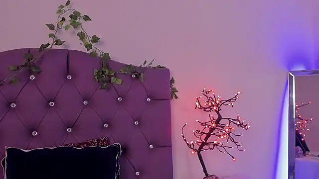 Snapshot of Nyx_nayla chatting on December 10, 2024, 5:22 pm Nyx nayla online show from December 10, 2024, 5:22 pm