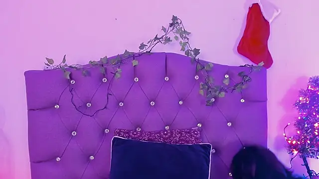 Snapshot of Nyx_nayla chatting on December 19, 2024, 7:18 pm Nyx nayla online show from December 19, 2024, 7:18 pm