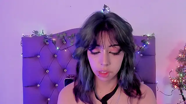 Snapshot of Nyx_nayla chatting on December 20, 2024, 1:25 am Nyx nayla online show from December 20, 2024, 1:25 am