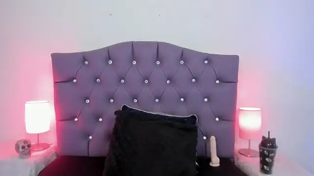 Snapshot of Nyx_nayla chatting on February 4, 2025, 3:33 am Nyx nayla online show from February 4, 2025, 3:33 am