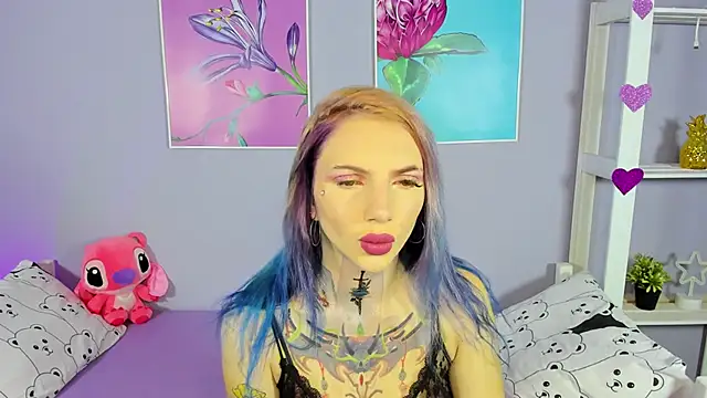 Snapshot of AnneTenet chatting on December 5, 2024, 4:09 am AnneTenet online show from December 5, 2024, 4:09 am