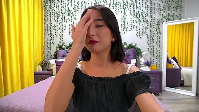 NicoleLimp online show from December 11, 2024, 4:39 am