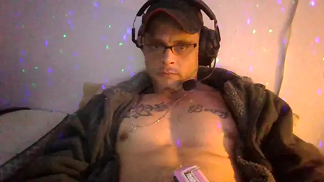 Snapshot of Buffshagswell chatting on February 20, 2025, 8:58 pm Buffshagswell online show from February 20, 2025, 8:58 pm