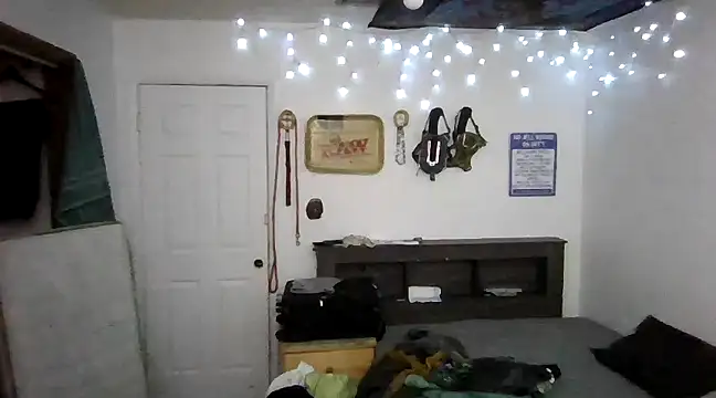 Snapshot of Buffshagswell chatting on March 2, 2025, 3:34 am Buffshagswell online show from March 2, 2025, 3:34 am