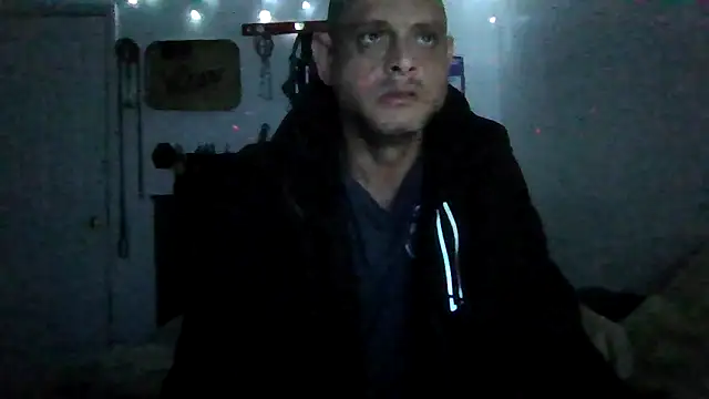 Snapshot of Buffshagswell chatting on March 3, 2025, 4:35 pm Buffshagswell online show from March 3, 2025, 4:35 pm