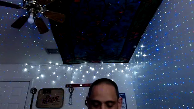Snapshot of Buffshagswell chatting on March 8, 2025, 5:22 pm Buffshagswell online show from March 8, 2025, 5:22 pm