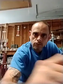Snapshot of Buffshagswell chatting on March 10, 2025, 1:10 pm Buffshagswell online show from March 10, 2025, 1:10 pm