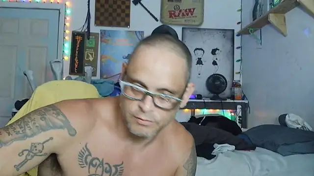 Snapshot of Buffshagswell chatting on July 18, 2026, 12:37 am Buffshagswell online show from July 18, 2026, 12:37 am
