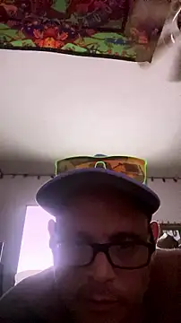 Snapshot of Buffshagswell chatting on July 19, 2026, 8:40 am Buffshagswell online show from July 19, 2026, 8:40 am