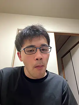 Snapshot of ryusei18570 chatting on March 15, 2025, 4:32 pm ryusei18570 online show from March 15, 2025, 4:32 pm