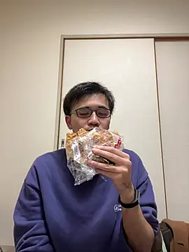 ryusei18570 online show from March 3, 2026, 10:15 pm