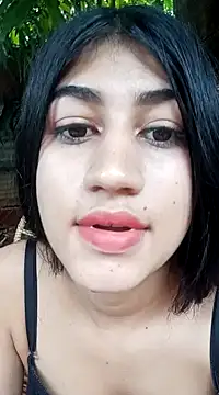 Snapshot of Julix_A chatting on December 20, 2024, 9:39 pm Julix A online show from December 20, 2024, 9:39 pm