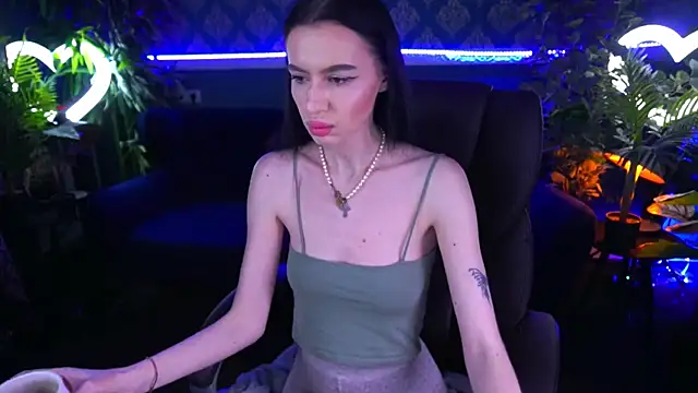 Snow WhiteeeX online show from January 13, 2025, 4:51 pm