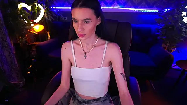 Snow WhiteeeX online show from January 24, 2025, 5:21 pm