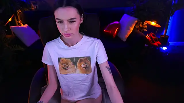 Snow WhiteeeX online show from March 18, 2025, 10:36 am