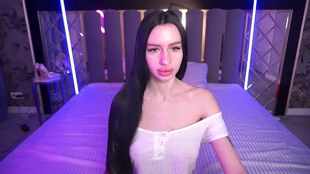 Snow WhiteeeX online show from March 7, 2026, 6:32 am