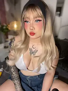 Snapshot of AHRI_LEE chatting on December 17, 2024, 3:06 am AHRI LEE online show from December 17, 2024, 3:06 am