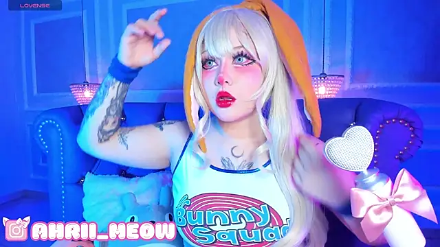 Snapshot of AHRI_LEE chatting on January 19, 2025, 1:43 am AHRI LEE online show from January 19, 2025, 1:43 am