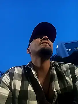 Snapshot of Dilan_1994 chatting on March 21, 2025, 11:34 pm Dilan 1994 online show from March 21, 2025, 11:34 pm