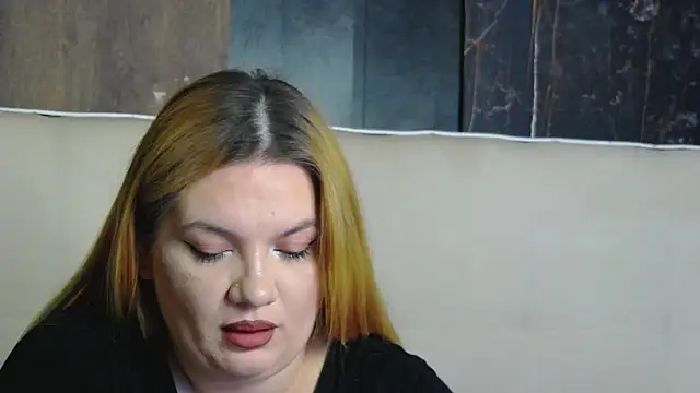 MelanieBrownn online show from December 22, 2025, 7:05 am