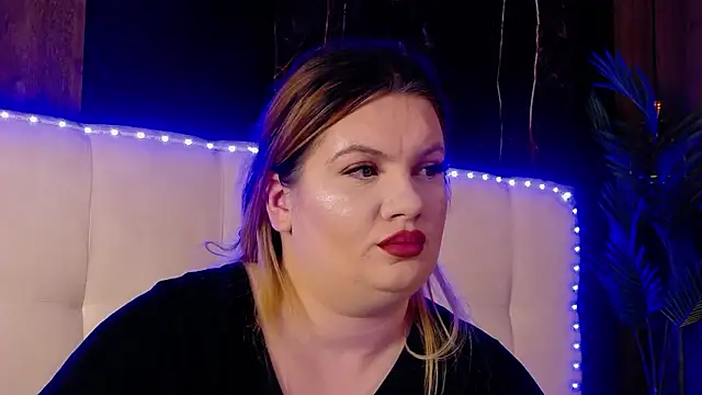 MelanieBrownn online show from February 23, 2026, 5:38 am