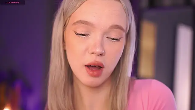  AlinaBailey online show from February 6, 2026, 7:45 am