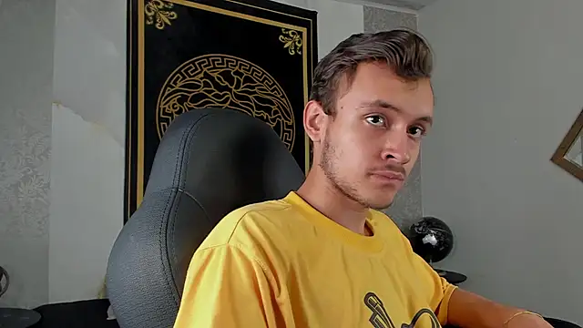 Desmon Clark online show from February 4, 2025, 9:41 pm