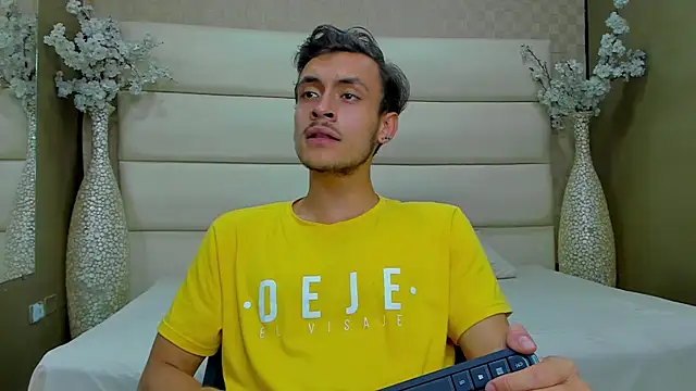 Desmon Clark online show from February 8, 2025, 2:47 am