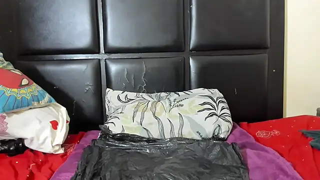 Sweetdelight86 online show from March 11, 2026, 1:22 am