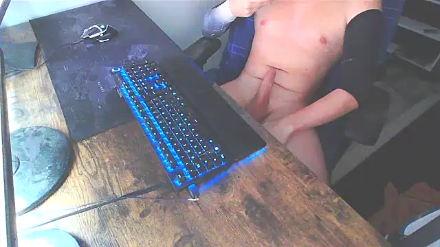 Snapshot of WouldLovetoFuckYou666 chatting on November 23, 2025, 2:17 pm WouldLovetoFuckYou666 online show from November 23, 2025, 2:17 pm