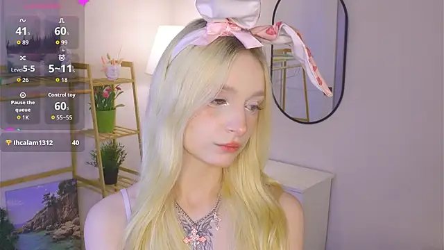 Naughty  Couplles online show from February 19, 2026, 3:13 am