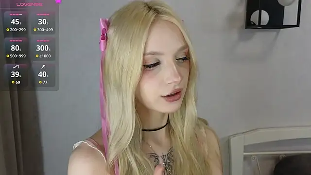 Naughty  Couplles online show from March 26, 2026, 3:12 am