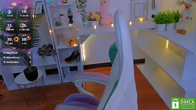 Snapshot of LayriantaVee chatting on January 10, 2025, 10:06 am LayriantaVee online show from January 10, 2025, 10:06 am