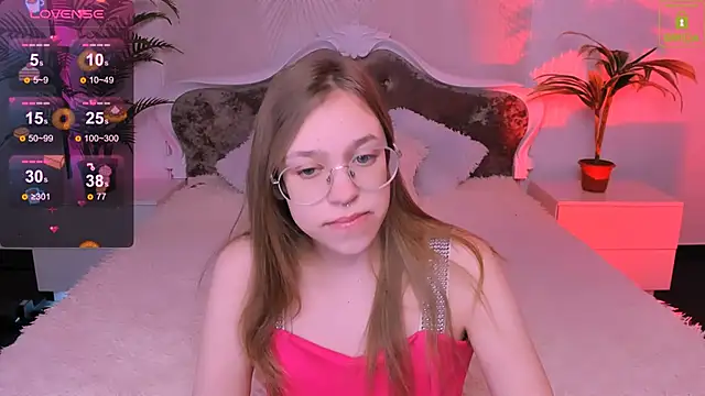 Snapshot of LayriantaVee chatting on January 22, 2025, 7:14 am LayriantaVee online show from January 22, 2025, 7:14 am