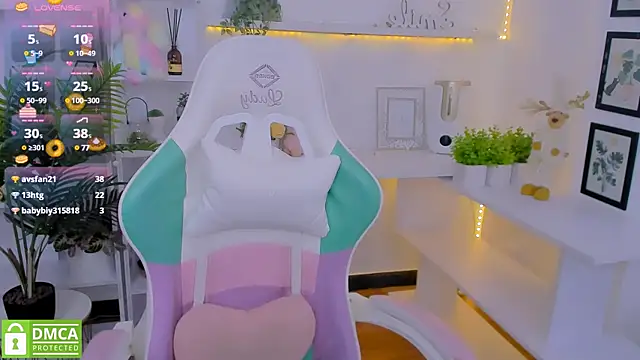 Snapshot of LayriantaVee chatting on January 29, 2025, 10:05 am LayriantaVee online show from January 29, 2025, 10:05 am