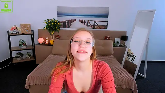 Snapshot of LayriantaVee chatting on March 1, 2025, 1:18 pm LayriantaVee online show from March 1, 2025, 1:18 pm