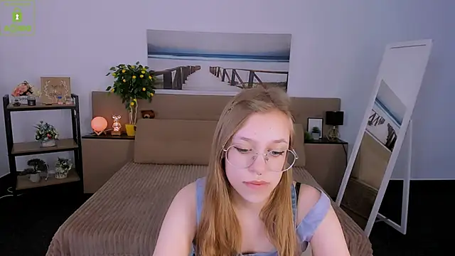 Snapshot of LayriantaVee chatting on March 5, 2025, 1:06 pm LayriantaVee online show from March 5, 2025, 1:06 pm