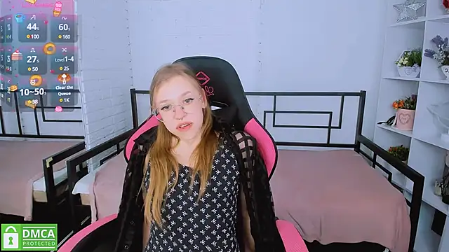 Snapshot of LayriantaVee chatting on March 11, 2025, 10:18 am LayriantaVee online show from March 11, 2025, 10:18 am