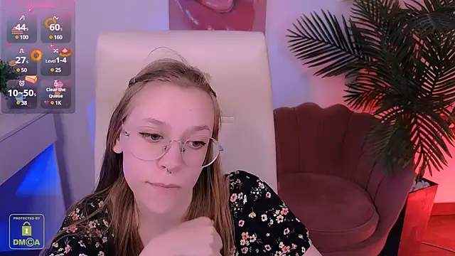 Snapshot of LayriantaVee chatting on March 14, 2025, 1:35 pm LayriantaVee online show from March 14, 2025, 1:35 pm