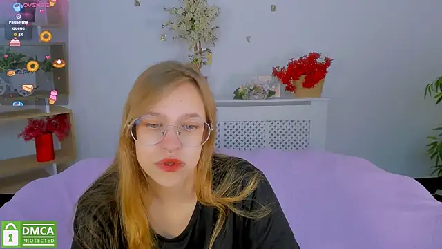 Snapshot of LayriantaVee chatting on September 10, 2025, 6:02 am LayriantaVee online show from September 10, 2025, 6:02 am