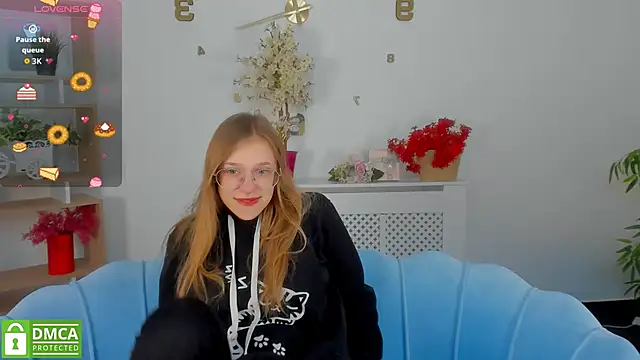 Snapshot of LayriantaVee chatting on October 7, 2025, 6:21 am LayriantaVee online show from October 7, 2025, 6:21 am