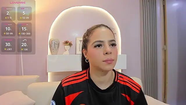 Sensual Sophie  online show from March 26, 2026, 11:16 am