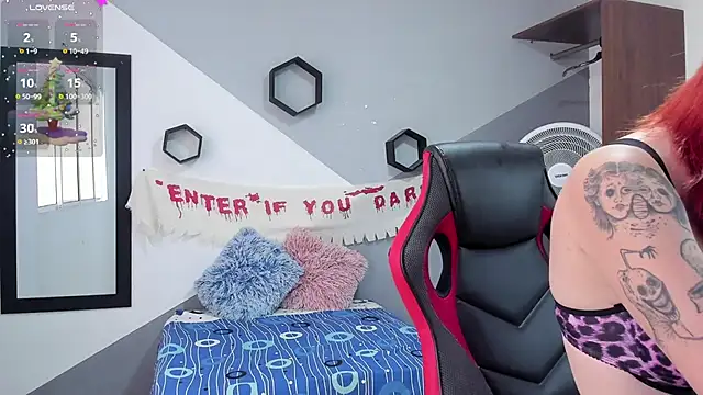 Danniela rivera online show from December 12, 2024, 12:12 pm