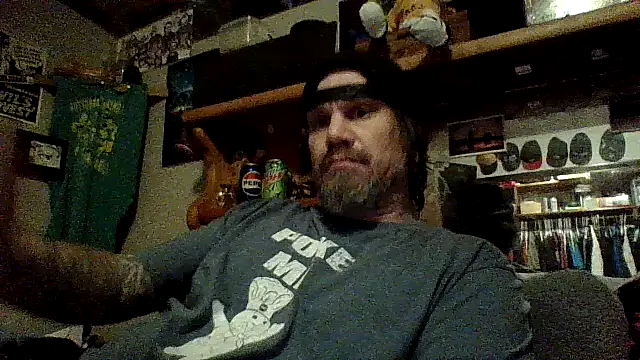 Snapshot of clitstitsandbongrips chatting on December 6, 2024, 11:33 am clitstitsandbongrips online show from December 6, 2024, 11:33 am